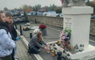 O żołnierzach, kt&oacute;rzy oddali życie za naszą wolność też pamiętamy.