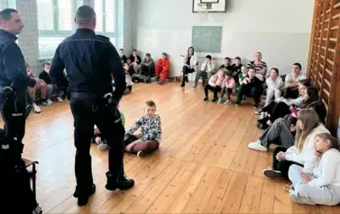 Prelekcja na temat bezpieczeństwa.