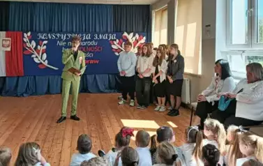 Powitanie zgromadzonych na akademii.