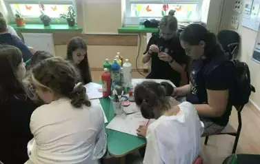 Malowanie magnes&oacute;w według własnego pomysłu
