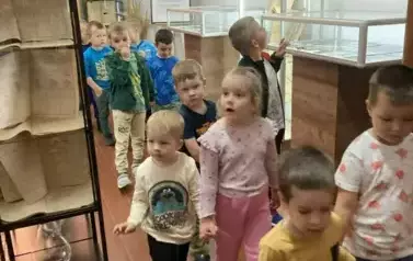Zwiedzanie Pałacu Kołłątaj&oacute;w w Wiśniowej.