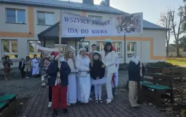 Korow&oacute;d Wszystkich Świętych