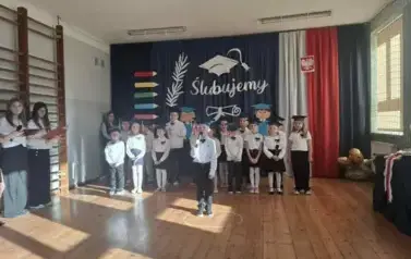 Występy pierwszoklasist&oacute;w
