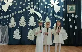 Świeć gwiazdeczko w wykonaniu dziewczynek z klasy 1