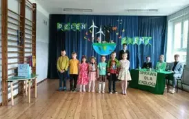 Klasa 1 z piosenką \'\'Imieniny Ziemi\'\'
