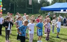 Występ dzieci z grupy Motylki na Pikniku Rodzinnym