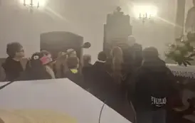 Pod tablicą z sercem Kołłątaja
