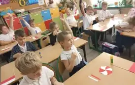 Uczniowie rozmawiali o tym, czym jest miłość do Ojczyzny.