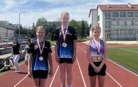 Daria i Klaudia na podium