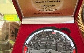 Pamiątkowy medal od Posła na Sejm RP Andrzeja Kryja