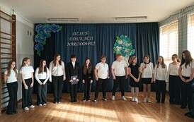 Podziękowania dla nauczycieli od uczni&oacute;w klasy 6
