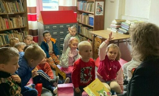 Zajęcia czytelnicze w bibliotece