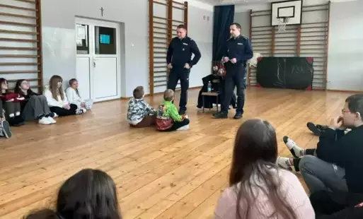 Bezpieczne ferie - spotkanie z policjantami z KPP w Staszowie