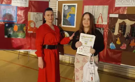 Joanna z nauczycielką języka niemieckiego na gali finałowej konkursu DACHL Marchen